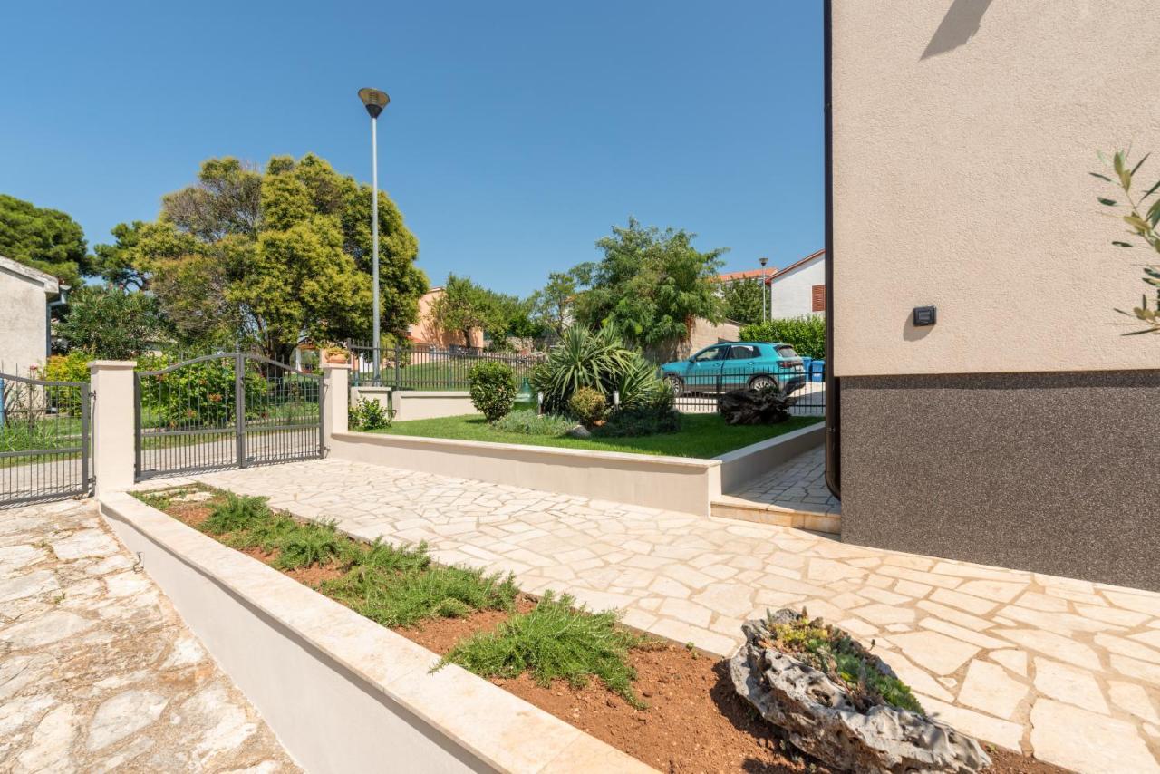 Apartman Dobrec Poreč Zewnętrze zdjęcie